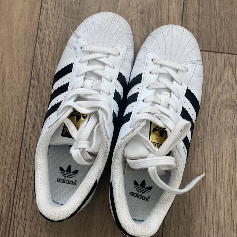 Adidas superstar
